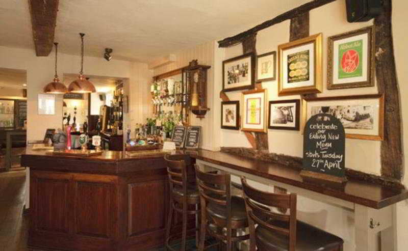 The Bell Hotel & Inn By Greene King Inns Woburn Restaurante foto